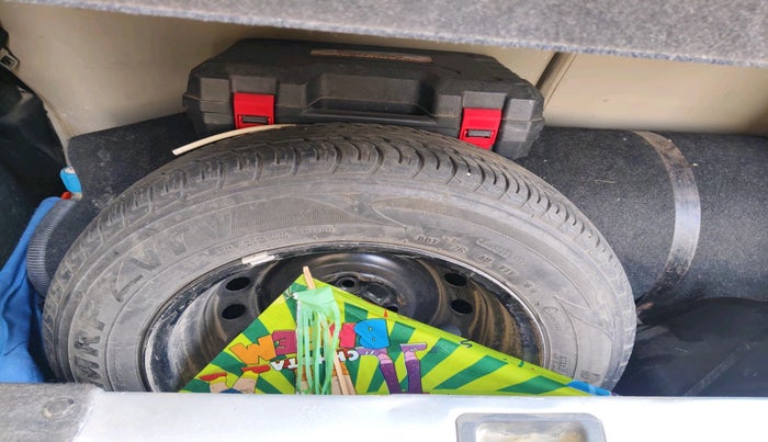 2019 Maruti New Wagon-R VXI 1.0, Petrol, Manual, 82,950 km, tyre