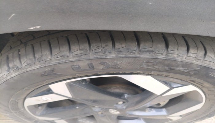 2022 Hyundai ALCAZAR 1.5 SIGNATURE (O) AT 7STR, Diesel, Automatic, 97,127 km, tyre