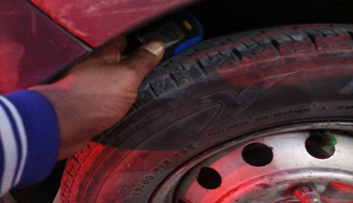 2012 Hyundai Eon ERA +, Petrol, Manual, 1,20,375 km, tyre