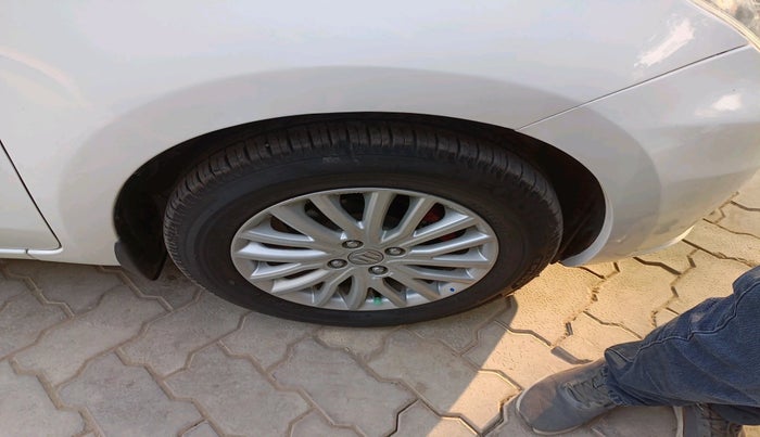 2023 Maruti Dzire ZXI CNG, Petrol, Manual, 55,671 km, tyre