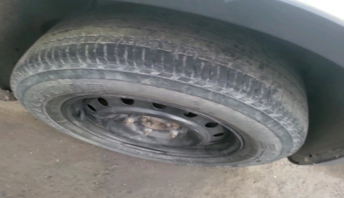 2017 Mahindra XUV500 W6 1.99, Diesel, Manual, 42,296 km, tyre