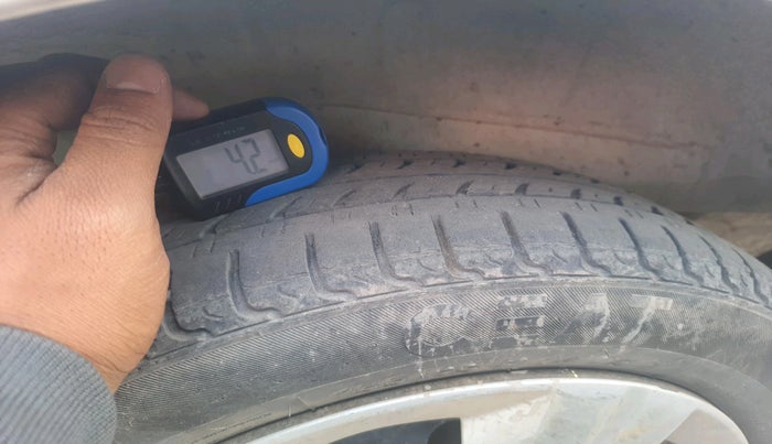 2017 Maruti Wagon R 1.0 VXI, Petrol, Manual, 87,219 km, tyre