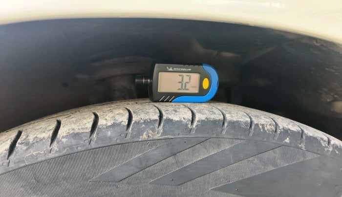 2012 Maruti Swift Dzire VDI, Diesel, Manual, 1,47,944 km, tyre