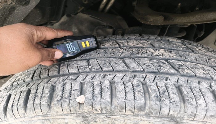 2016 Ford Endeavour TREND 2.2 4X2 AT, Diesel, Automatic, 93,190 km, tyre