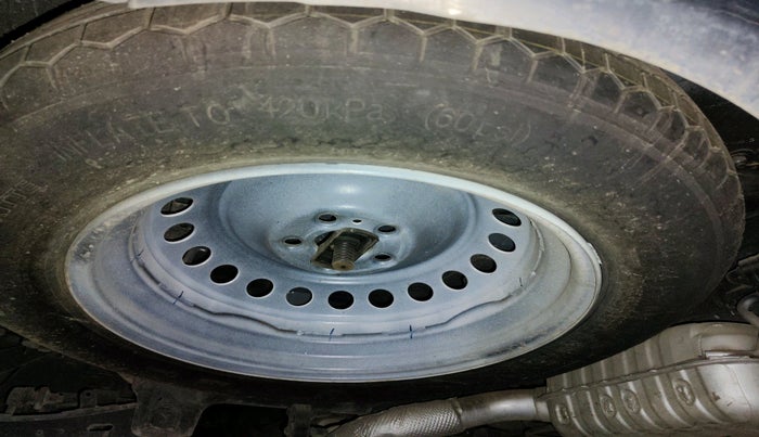 2023 Mahindra XUV700 AX 7 P AT 7 STR, Petrol, Automatic, 22,068 km, tyre