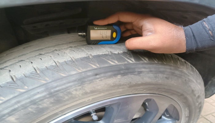 2022 Tata Safari XZ PLUS DARK EDITION, Diesel, Manual, 28,650 km, tyre