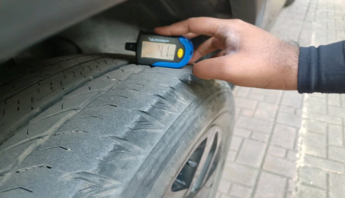 2022 Tata Safari XZ PLUS DARK EDITION, Diesel, Manual, 28,650 km, tyre