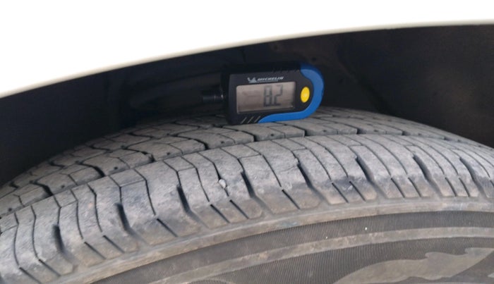 2021 Toyota Innova Crysta 2.4 G 8 STR, Diesel, Manual, 66,926 km, tyre