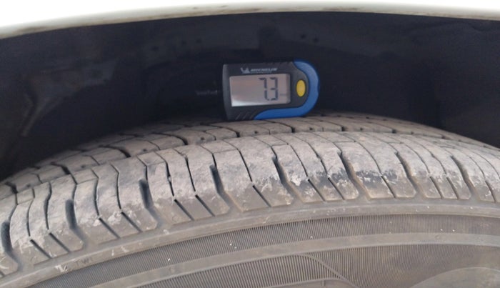 2021 Toyota Innova Crysta 2.4 G 8 STR, Diesel, Manual, 66,926 km, tyre