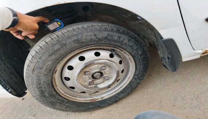 2011 Maruti Wagon R 1.0 LXI, Petrol, Manual, 2,25,758 km, tyre