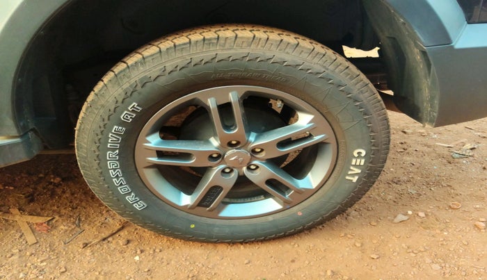 2025 Mahindra Thar LX PETROL HT 4WD AT, Petrol, Automatic, 3,355 km, tyre