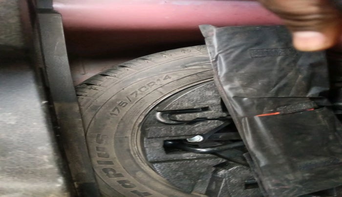 2021 Volkswagen Polo HIGHLINE PLUS 1.0, Petrol, Manual, 66,603 km, tyre