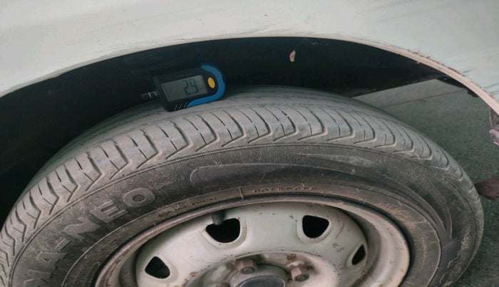 2019 Maruti Eeco 5 STR WITH A/C+HTR, Petrol, Manual, 86,998 km, tyre