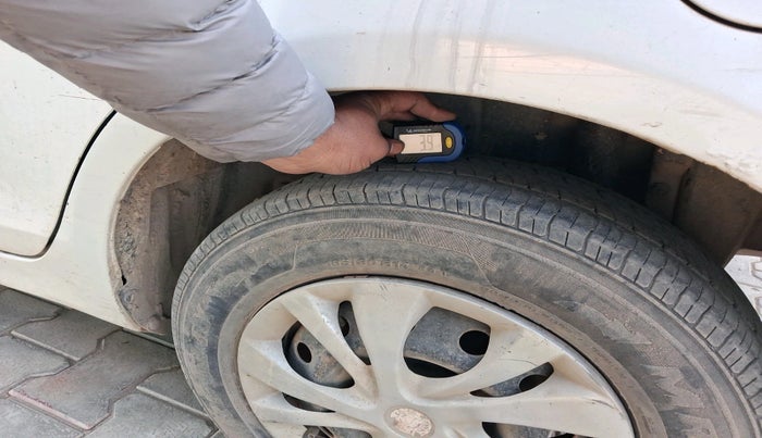 2016 Maruti Swift VDI, Diesel, Manual, 1,15,962 km, tyre