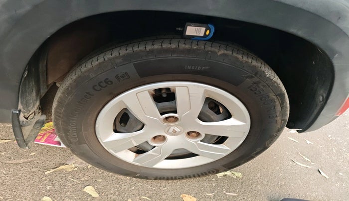 2016 Renault Kwid RXT 1.0 AMT (O), Petrol, Automatic, 27,052 km, tyre