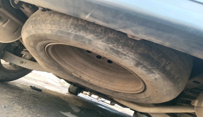 2016 Mahindra XUV500 W10, Diesel, Manual, 2,32,407 km, tyre