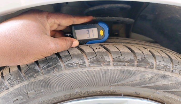 2023 Maruti Swift VXI, Petrol, Manual, 21,565 km, tyre