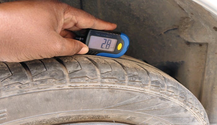 2023 Maruti Swift VXI, Petrol, Manual, 21,565 km, tyre