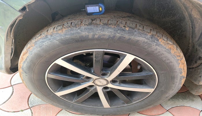 2014 Nissan Terrano XL (D), Diesel, Manual, 1,94,271 km, tyre