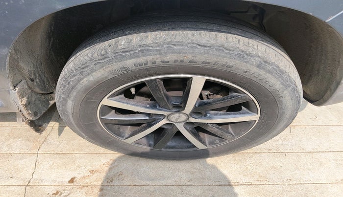 2014 Nissan Terrano XL (D), Diesel, Manual, 1,94,271 km, tyre