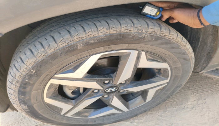 2022 Hyundai ALCAZAR PRESTIGE(O) EXE 1.5 AT 7STR, Diesel, Automatic, 47,800 km, tyre