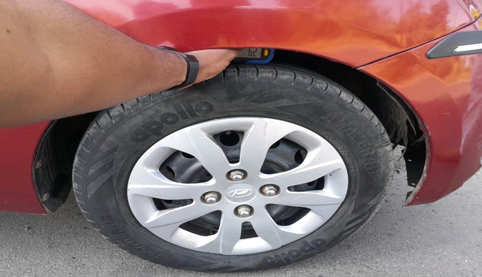 2014 Hyundai Eon SPORTZ, Petrol, Manual, 64,352 km, tyre