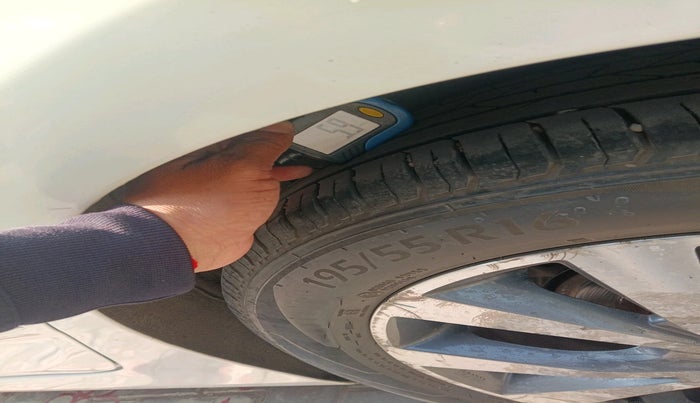 2014 Hyundai Verna FLUIDIC 1.4 VTVT, Petrol, Manual, 66,524 km, tyre