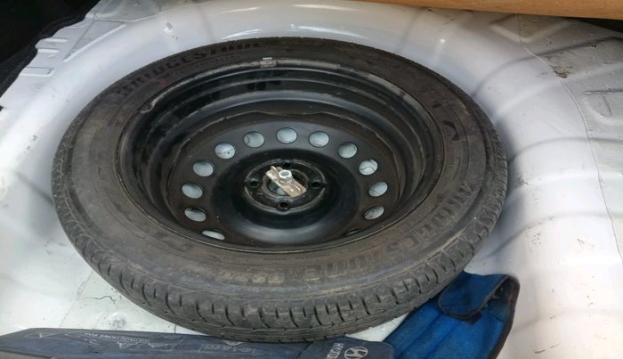 2014 Hyundai Verna FLUIDIC 1.4 VTVT, Petrol, Manual, 66,524 km, tyre