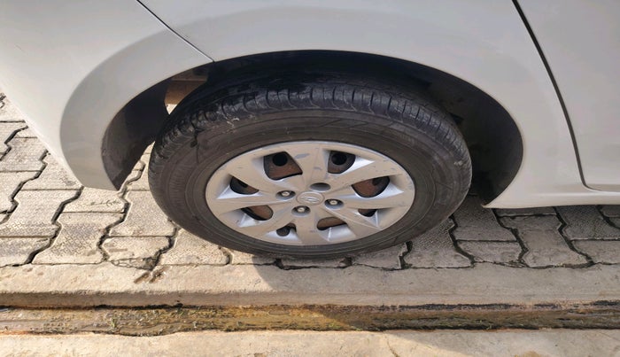 2016 Hyundai Elite i20 MAGNA 1.2, Petrol, Manual, 1,03,850 km, tyre