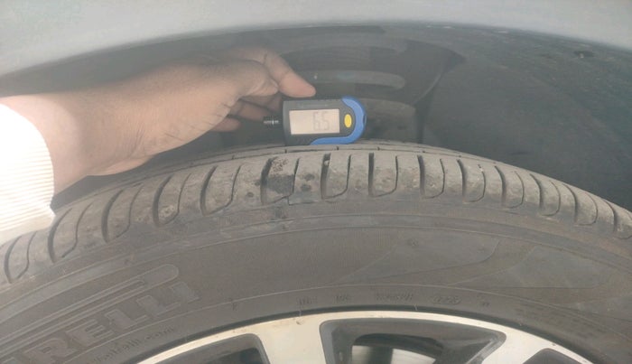 2018 Mahindra XUV500 W11 AT, Diesel, Automatic, 80,926 km, tyre