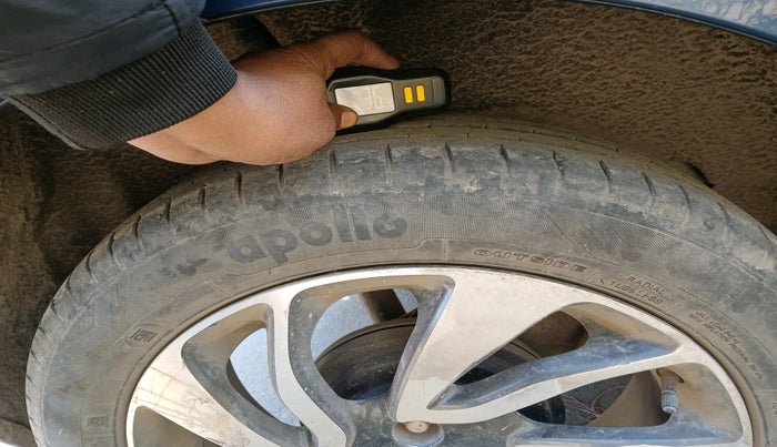 2021 Maruti Baleno ZETA PETROL 1.2, Petrol, Manual, 38,328 km, tyre