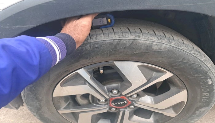 2022 KIA SONET HTX ANNIVERSARY EDITION 1.5, Diesel, Manual, 1,00,383 km, tyre