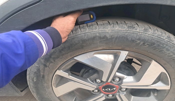 2022 KIA SONET HTX ANNIVERSARY EDITION 1.5, Diesel, Manual, 1,00,383 km, tyre