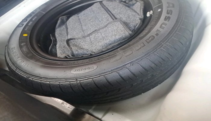 2022 KIA SONET HTX ANNIVERSARY EDITION 1.5, Diesel, Manual, 1,00,383 km, tyre