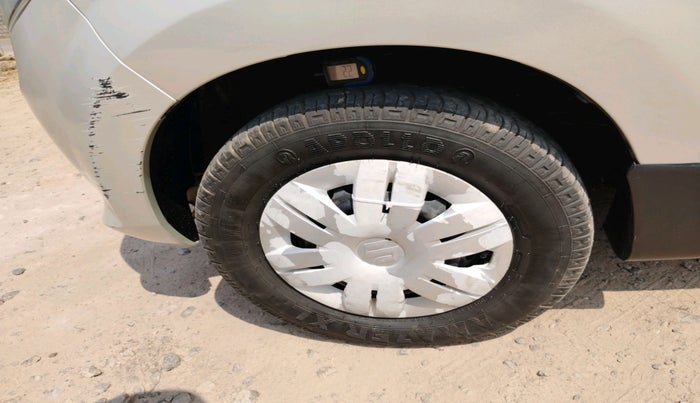 2015 Maruti Alto 800 LXI, Petrol, Manual, 24,987 km, tyre