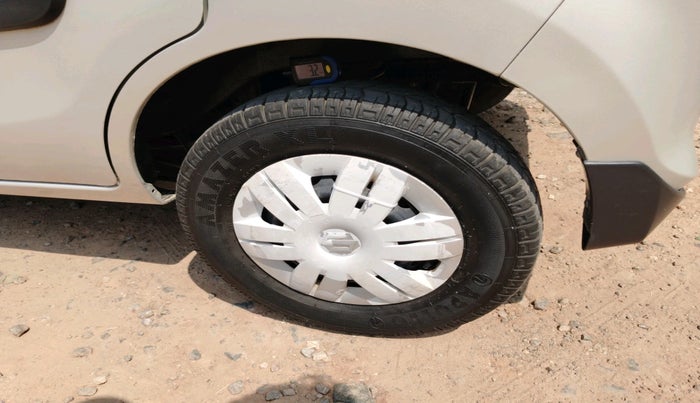 2015 Maruti Alto 800 LXI, Petrol, Manual, 24,987 km, tyre