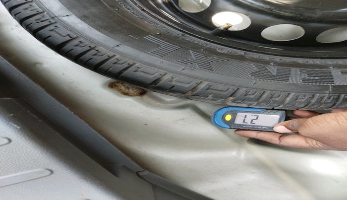 2015 Maruti Alto 800 LXI, Petrol, Manual, 24,987 km, tyre