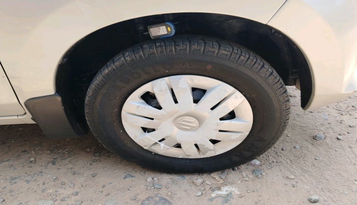 2015 Maruti Alto 800 LXI, Petrol, Manual, 24,987 km, tyre