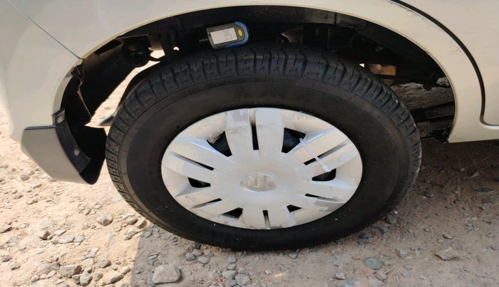 2015 Maruti Alto 800 LXI, Petrol, Manual, 24,987 km, tyre