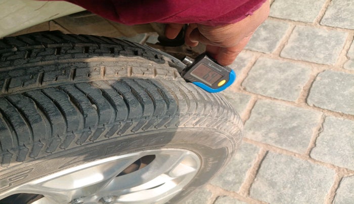 2015 Ford Ecosport TITANIUM 1.5L PETROL AT, Petrol, Automatic, 35,960 km, tyre