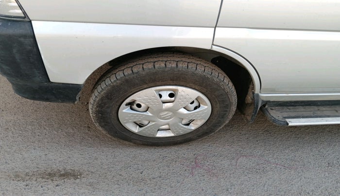 2025 Maruti Eeco 5 Str Ac CNG (O) , Petrol, Manual, 4,213 km, tyre