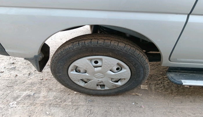 2025 Maruti Eeco 5 Str Ac CNG (O) , Petrol, Manual, 4,213 km, tyre