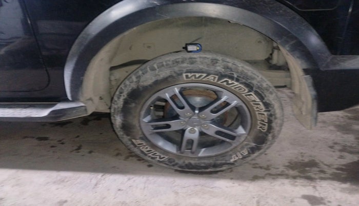 2023 Mahindra Thar LX D 4WD AT CONVERTIBLE, Diesel, Automatic, 1,03,368 km, tyre