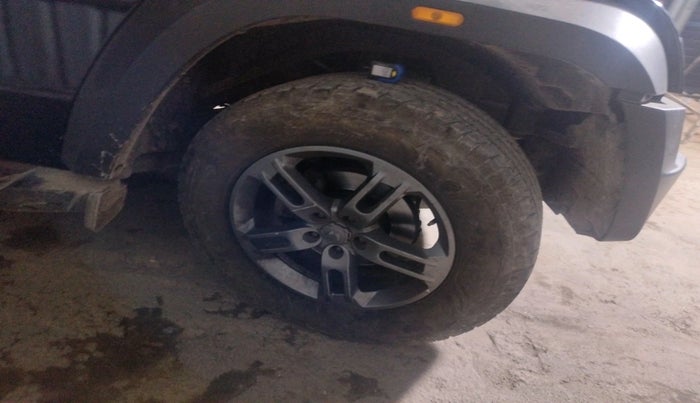 2023 Mahindra Thar LX D 4WD AT CONVERTIBLE, Diesel, Automatic, 1,03,368 km, tyre