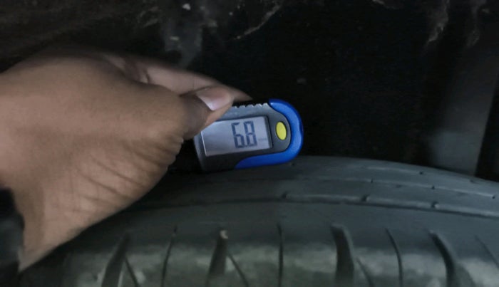 2018 Maruti Vitara Brezza ZDI PLUS AMT, Diesel, Automatic, 2,63,149 km, tyre