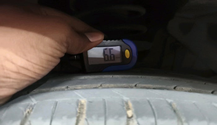 2018 Maruti Vitara Brezza ZDI PLUS AMT, Diesel, Automatic, 2,63,149 km, tyre