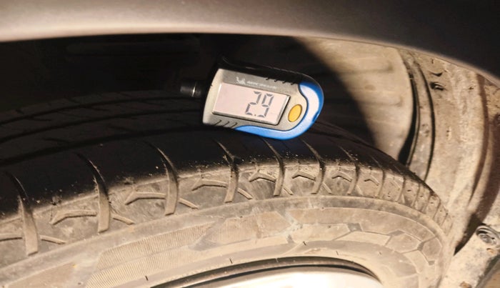 2016 Maruti Wagon R 1.0 VXI AMT, Petrol, Automatic, 57,313 km, tyre