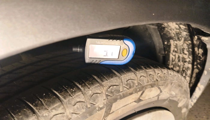 2016 Maruti Wagon R 1.0 VXI AMT, Petrol, Automatic, 57,313 km, tyre