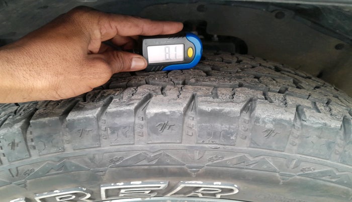 2023 Mahindra Thar LX P 2WD AT HT, Petrol, Automatic, 8,805 km, tyre