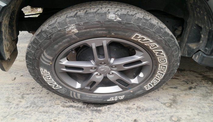 2023 Mahindra Thar LX P 2WD AT HT, Petrol, Automatic, 8,805 km, tyre